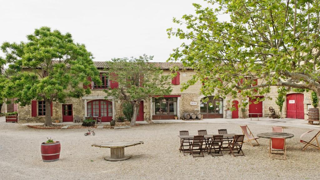 Mas Du Notaire Gallician Exterior foto